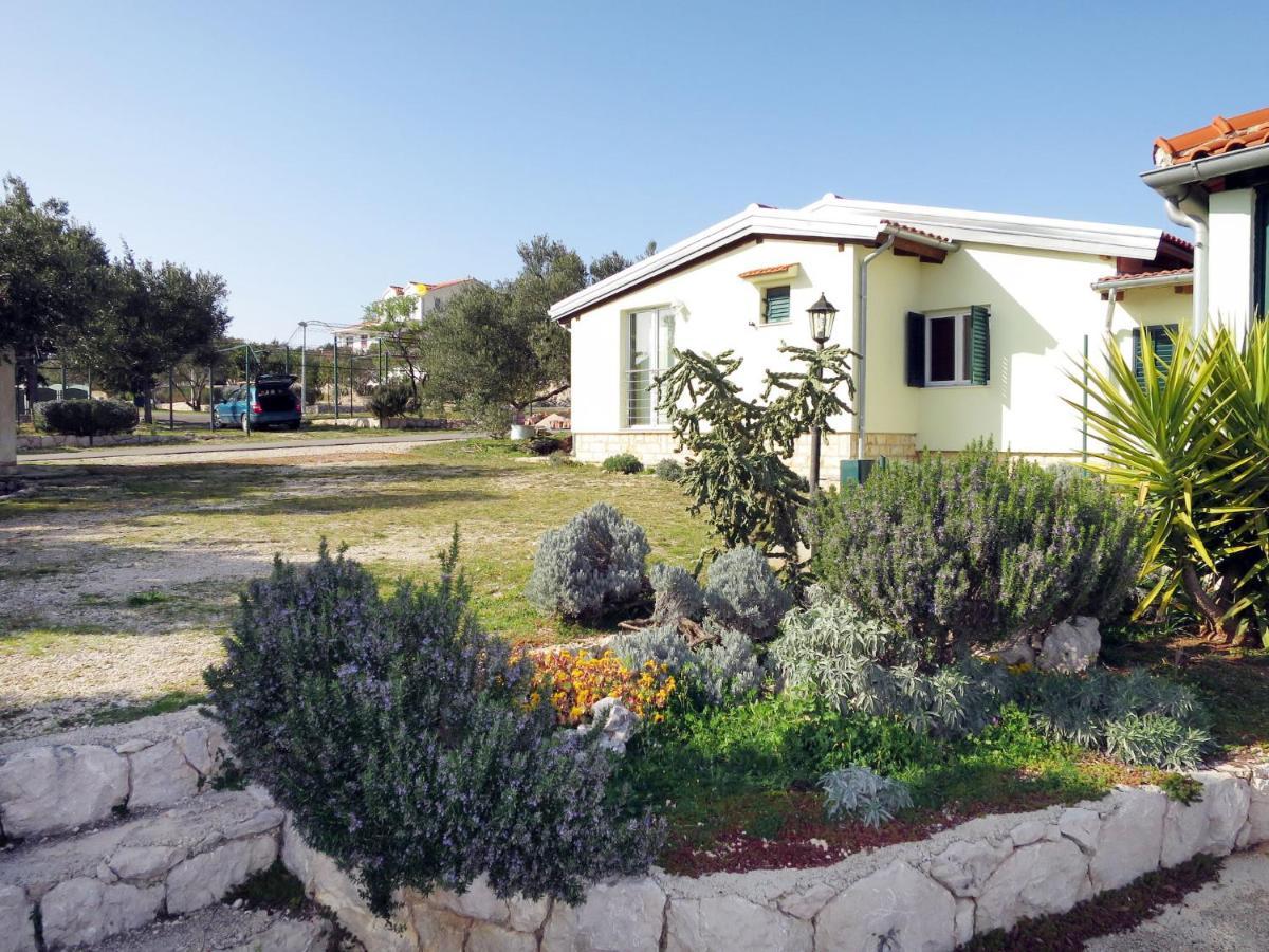 Holiday Home Camp Marko - Roz336 By Interhome Zečevo Exterior foto