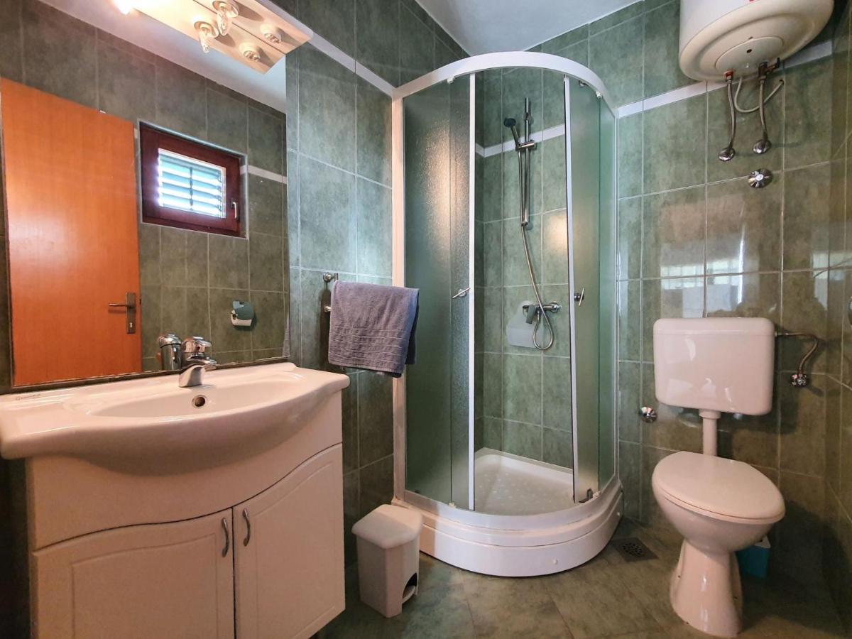 Holiday Home Camp Marko - Roz336 By Interhome Zečevo Exterior foto
